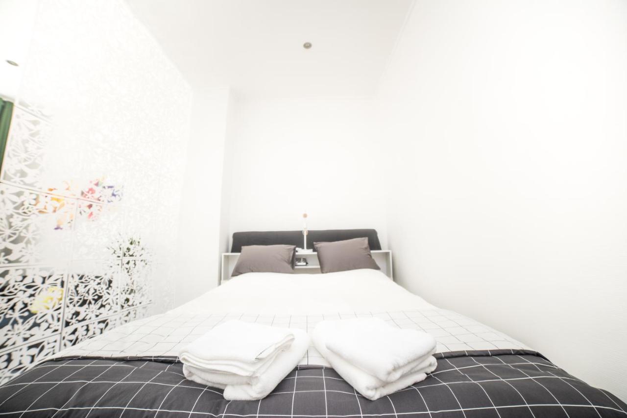 City Centre Hidden Gem! Apartment For Up To 3 People Bruxelas Exterior foto