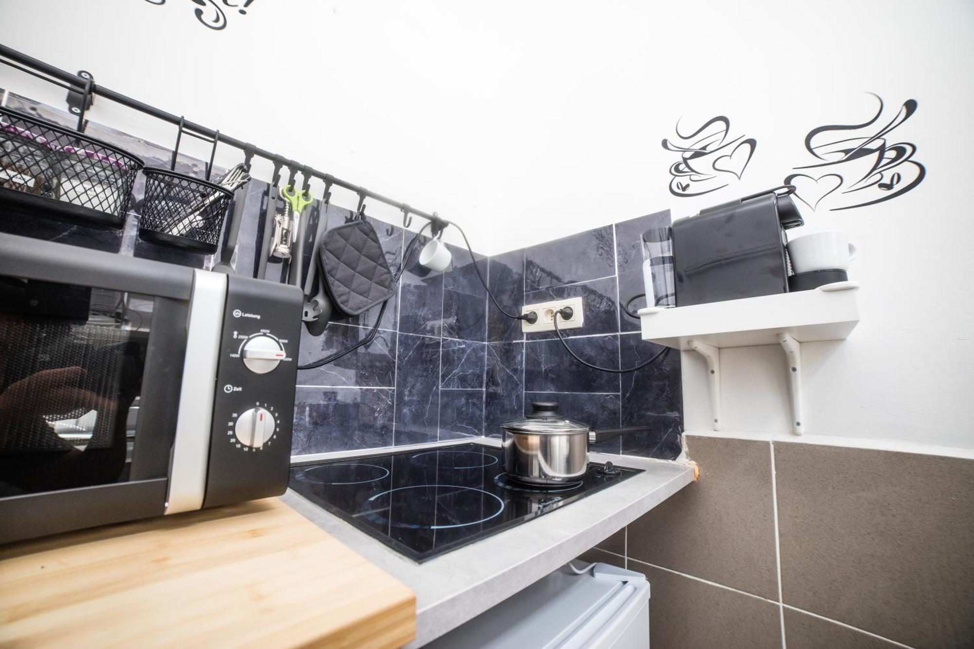 City Centre Hidden Gem! Apartment For Up To 3 People Bruxelas Exterior foto